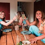 Surfbase Boucau Vandrarhem *